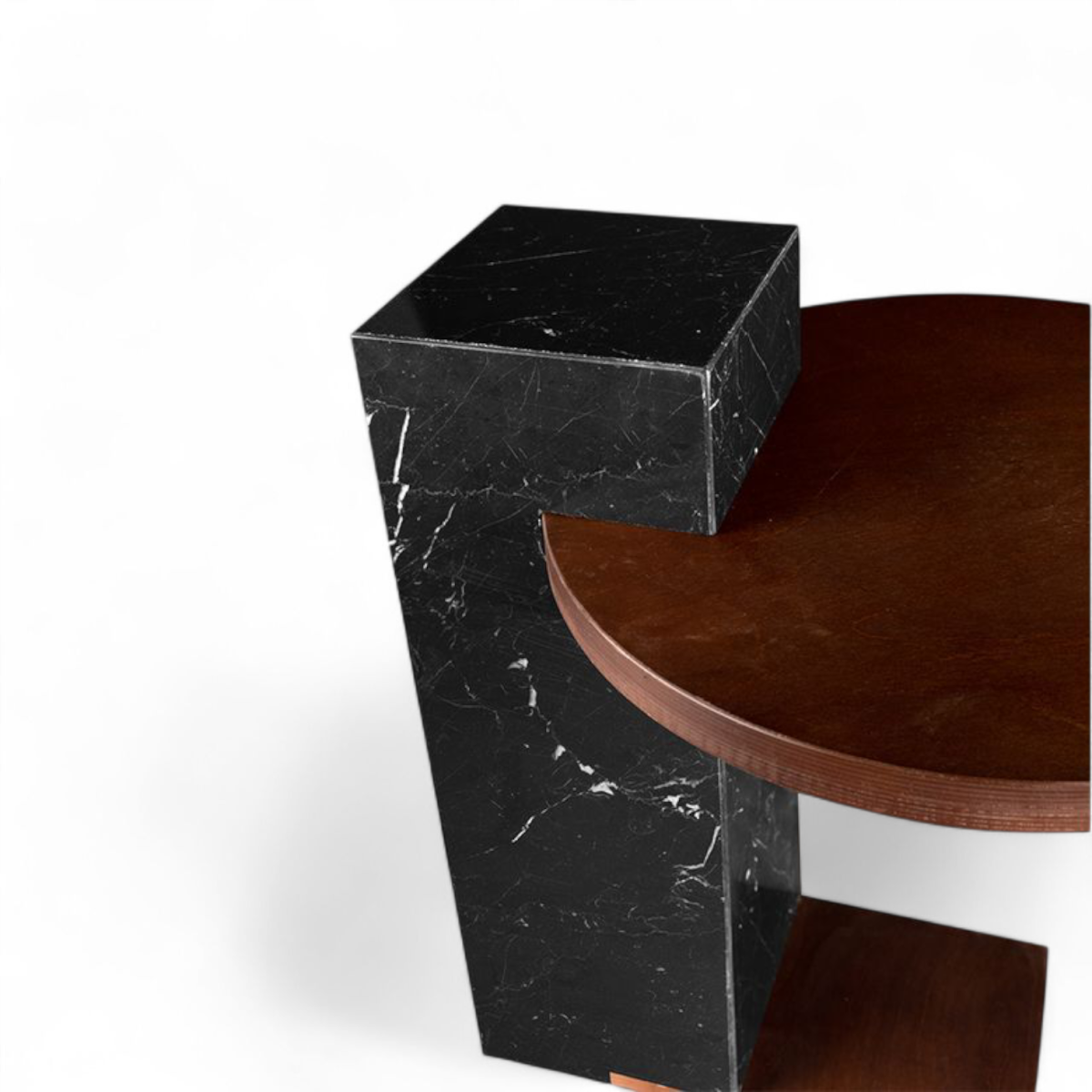 میز کنار مبلی نورویک